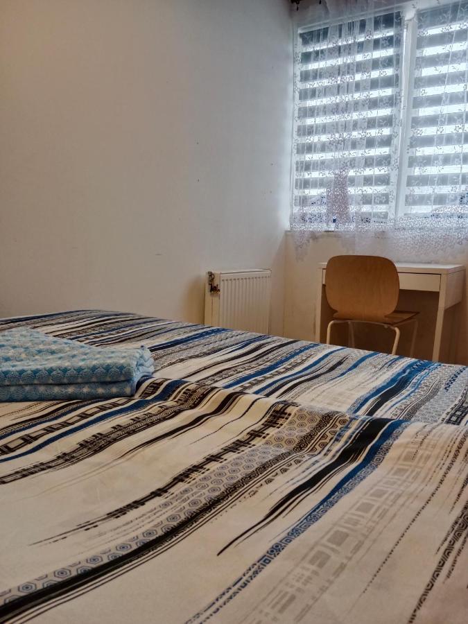 La Madriguera Bed and Breakfast Raszyn Εξωτερικό φωτογραφία