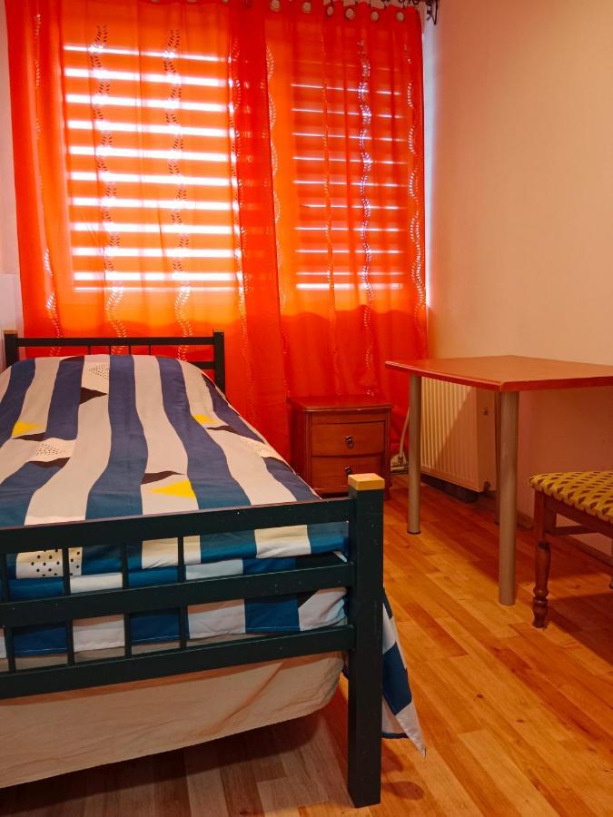 La Madriguera Bed and Breakfast Raszyn Εξωτερικό φωτογραφία